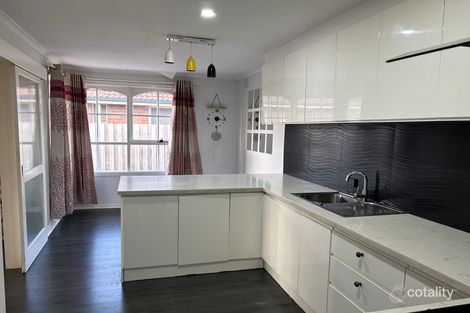 Property photo of 4 Christine Street Cranbourne VIC 3977