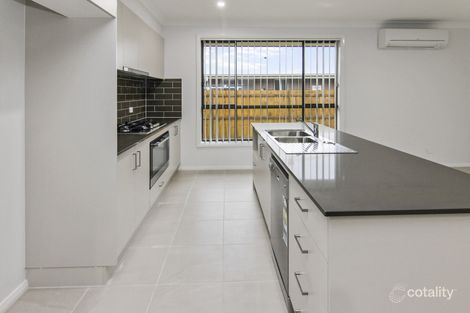 Property photo of 13 Lawrenson Parade Thornton NSW 2322