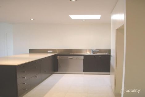 Property photo of 22/78 Holyrood Street Hampton VIC 3188