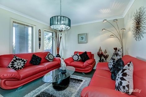Property photo of 70 Fantail Way Brookfield VIC 3338