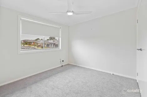 Property photo of 25 Sunrise Terrace Glenmore Park NSW 2745
