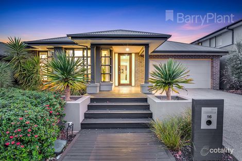 Property photo of 16 Whiteleaf Drive Mickleham VIC 3064
