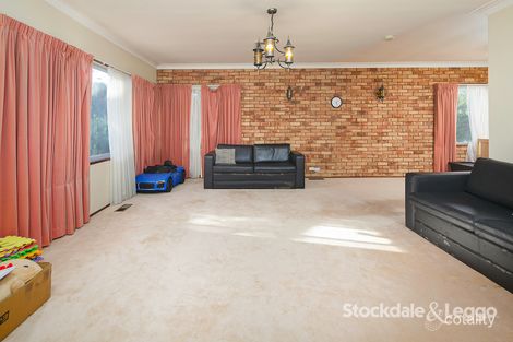 Property photo of 8 Somerset Drive Dandenong North VIC 3175