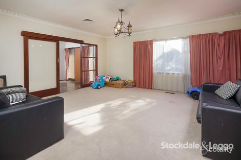 Property photo of 8 Somerset Drive Dandenong North VIC 3175
