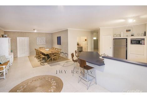 Property photo of 11 Spindrift Cove Quindalup WA 6281