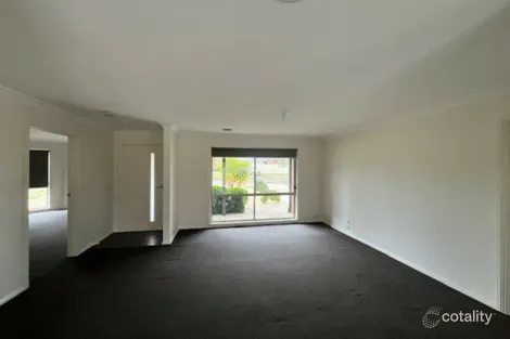Property photo of 18 Chrystobel Way Kilmore VIC 3764