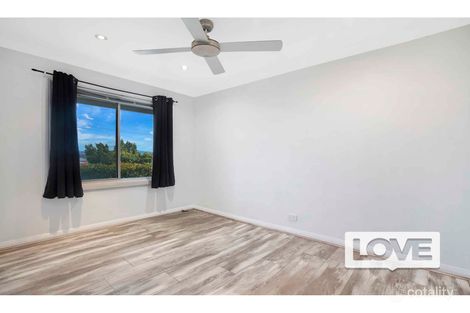 Property photo of 8 Etheridge Crescent Edgeworth NSW 2285