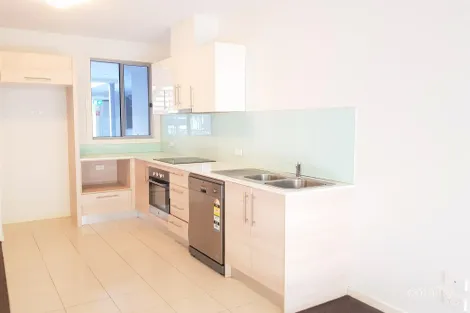 Property photo of 11/30 Lillimur Road Ormond VIC 3204