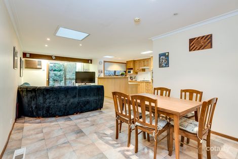 Property photo of 9 Throsby Court Endeavour Hills VIC 3802