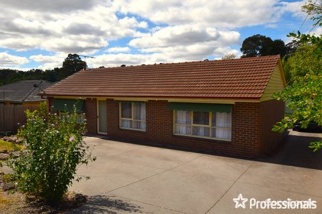 Property photo of 26 Zina Grove Mooroolbark VIC 3138