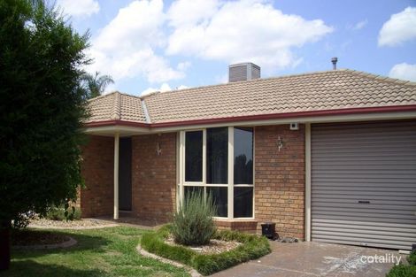 Property photo of 17 Amber Crescent Narre Warren VIC 3805