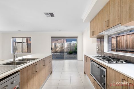 Property photo of 11 Nassau Road Point Cook VIC 3030