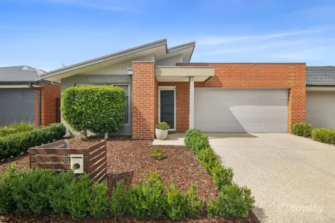 Property photo of 88 Coastside Drive Armstrong Creek VIC 3217