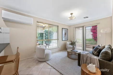 Property photo of 10 Mary Crescent Craigmore SA 5114