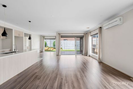 Property photo of 45 Newington Parade Mernda VIC 3754