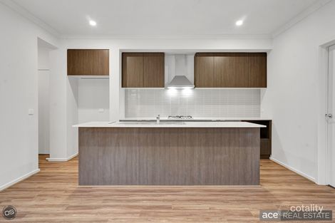 Property photo of 52 Abbotswick Circuit Williams Landing VIC 3027