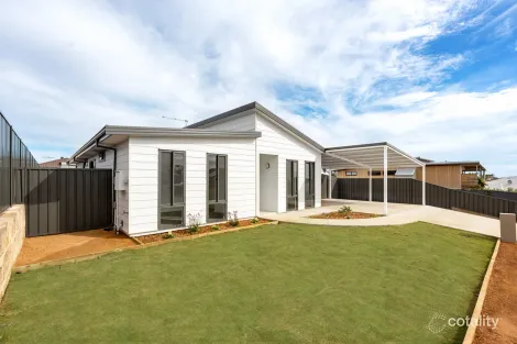 18 Viewpoint Mews, Drummond Cove, WA 6532
