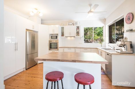 Property photo of 12 Waterside Close Point Clare NSW 2250