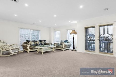 Property photo of 1 Saltwater Crescent Maribyrnong VIC 3032
