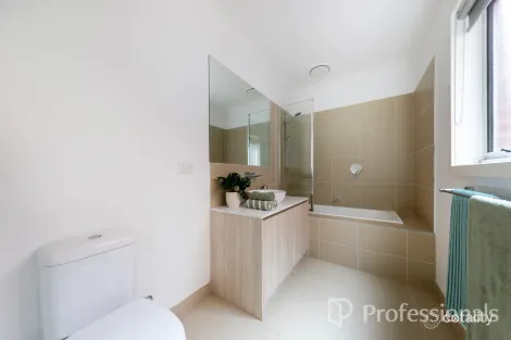 Property photo of 18 Burridge Street Deanside VIC 3336