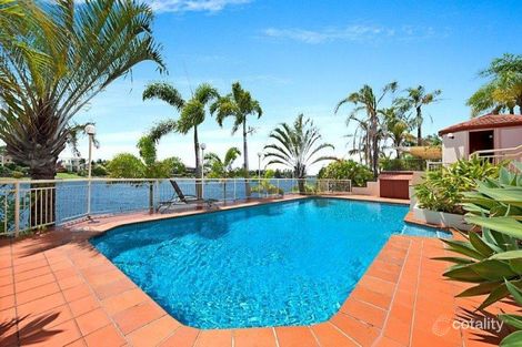 Property photo of 39 Cabana Boulevard Benowa QLD 4217