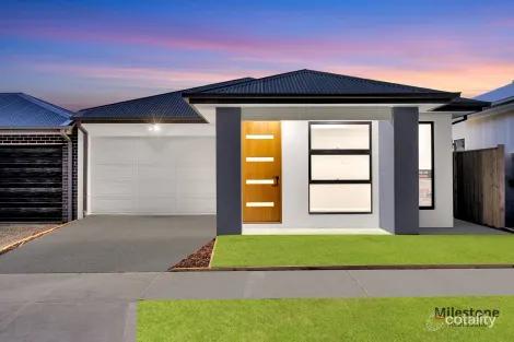 27 Gambusia Rd, Werribee, VIC 3030