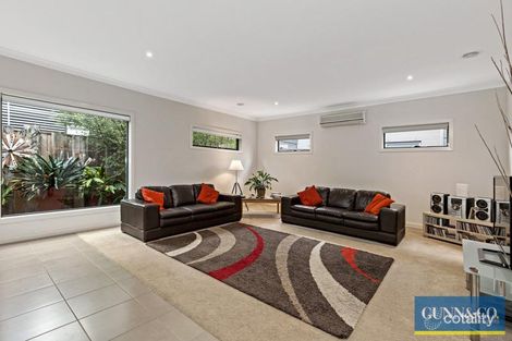 Property photo of 26 Yankos Drive Werribee VIC 3030