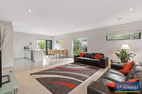 Property photo of 26 Yankos Drive Werribee VIC 3030