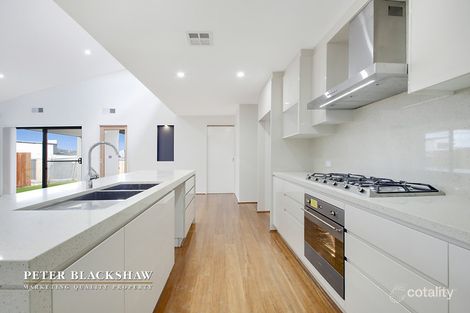 Property photo of 6 Laffan Street Coombs ACT 2611