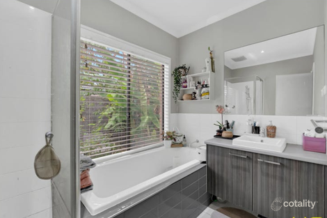 Property photo of 33 George Frederick Road Cranbourne West VIC 3977