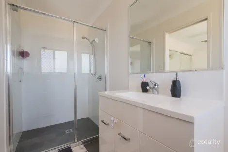 Property photo of 4 Leopold Court Gracemere QLD 4702
