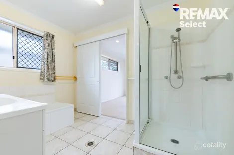 Property photo of 17 Davlyn Drive Andergrove QLD 4740