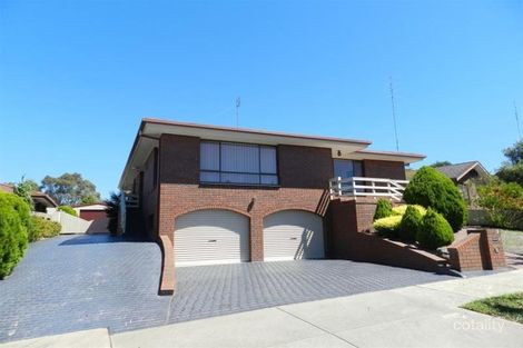 4 Clifton Cl, Wy Yung, VIC 3875