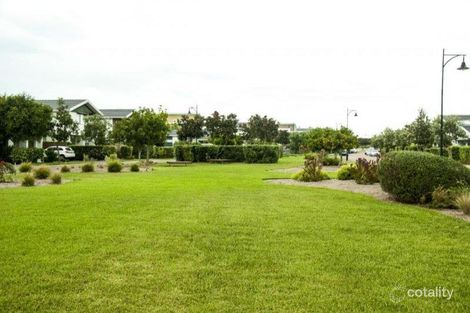 Property photo of 9 Sawgrass Crescent Magenta NSW 2261