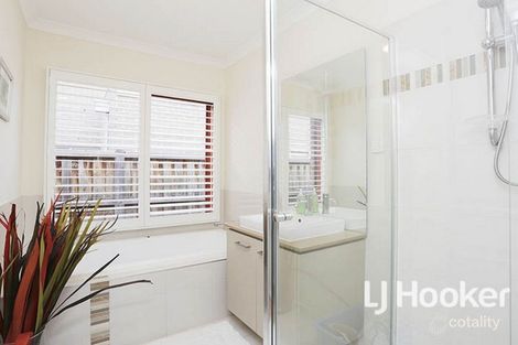 Property photo of 21 Viola Avenue Point Cook VIC 3030