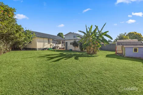 Property photo of 4 Bangaroo Avenue Dapto NSW 2530
