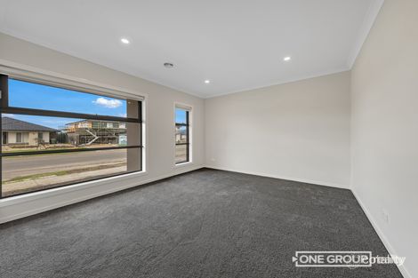 Property photo of 13 Lockerbie Street Kalkallo VIC 3064