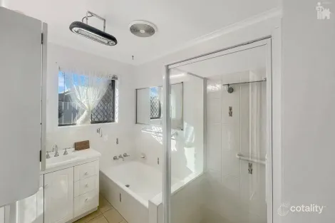 Property photo of 18 Sunset Crescent Torquay QLD 4655