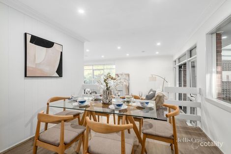 Property photo of 8 The Glen Donvale VIC 3111
