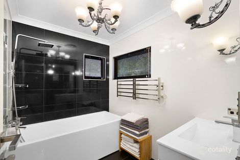 Property photo of 19 Tarawill Crescent Ferny Hills QLD 4055