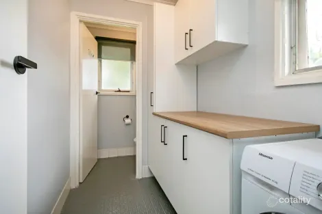 Property photo of 3 Phoenix Court Clare SA 5453