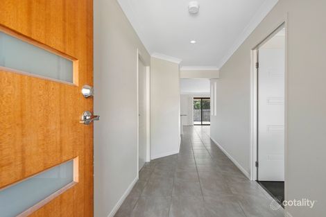 Property photo of 40 Pencarrow Crescent Raceview QLD 4305
