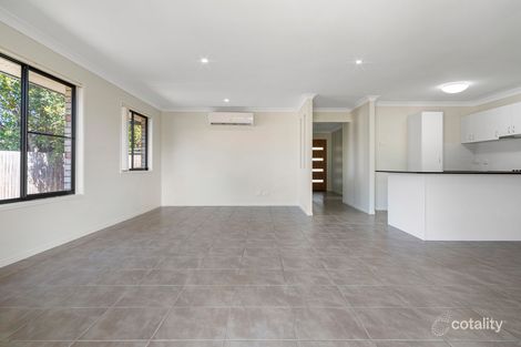 Property photo of 40 Pencarrow Crescent Raceview QLD 4305