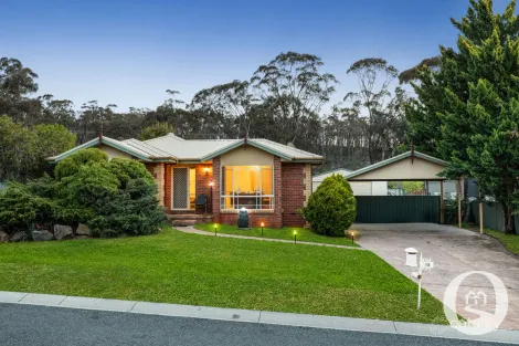 12 Allott Ct, Spring Gully, VIC 3550