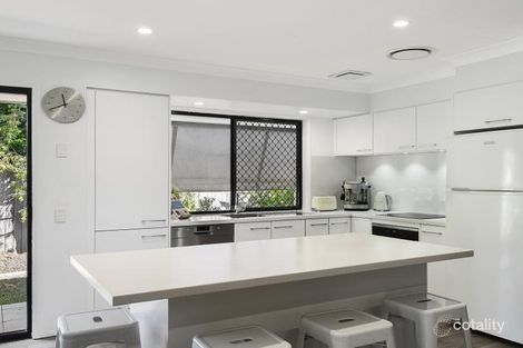 Property photo of 4 Hilltop Place Banyo QLD 4014