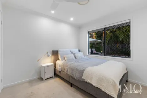 Property photo of 3 Lauradale Crescent Ormeau QLD 4208