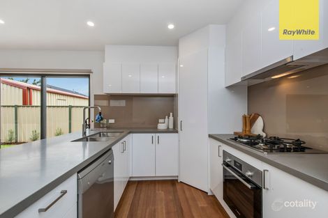 Property photo of 2/2 Sirius Court Keilor Downs VIC 3038