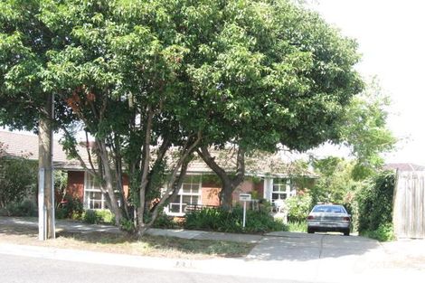 30 Caravelle Cres, Strathmore Heights, VIC 3041