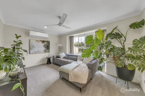 Property photo of 34 Jonquil Circuit Flinders View QLD 4305