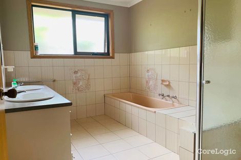 Property photo of 166 Bellbridge Drive Hoppers Crossing VIC 3029